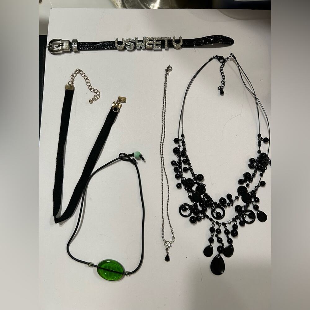 Lot of 4 necklaces and 1 bracelet, black and silver